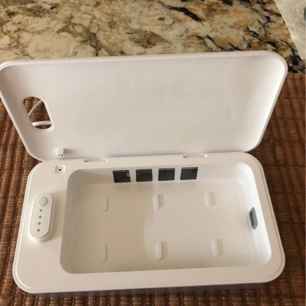Sharper Image White phone Sanitizer Device UV zone cleaner with cord